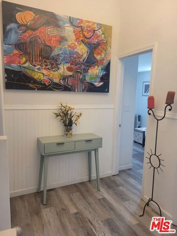 4827 SATURN Street, Los Angeles, CA 90019