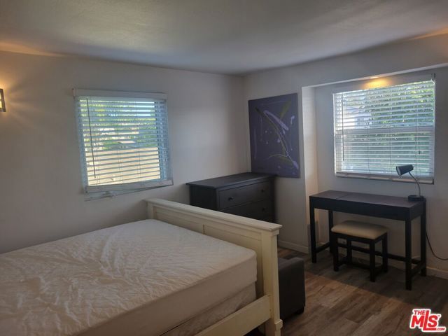 4827 SATURN Street, Los Angeles, CA 90019