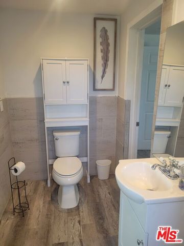 4827 SATURN Street, Los Angeles, CA 90019