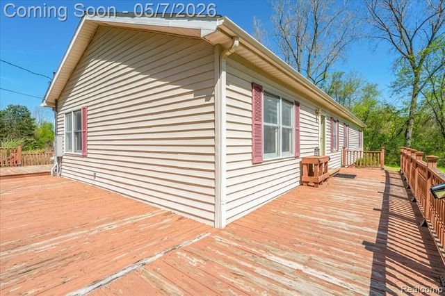 20650 Sherwood Road, Belleville, MI 48111