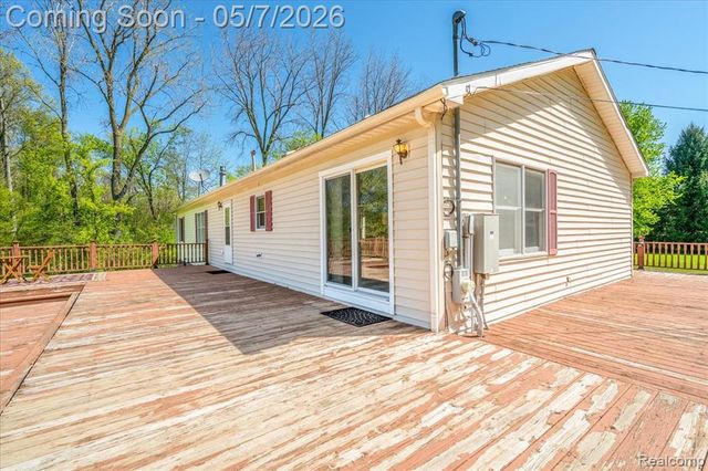 20650 Sherwood Road, Belleville, MI 48111