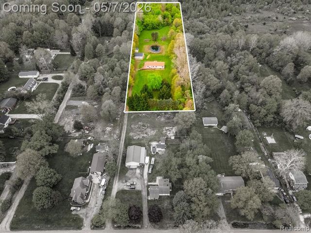 20650 Sherwood Road, Belleville, MI 48111