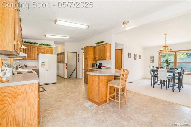 20650 Sherwood Road, Belleville, MI 48111
