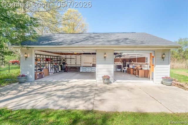 20650 Sherwood Road, Belleville, MI 48111