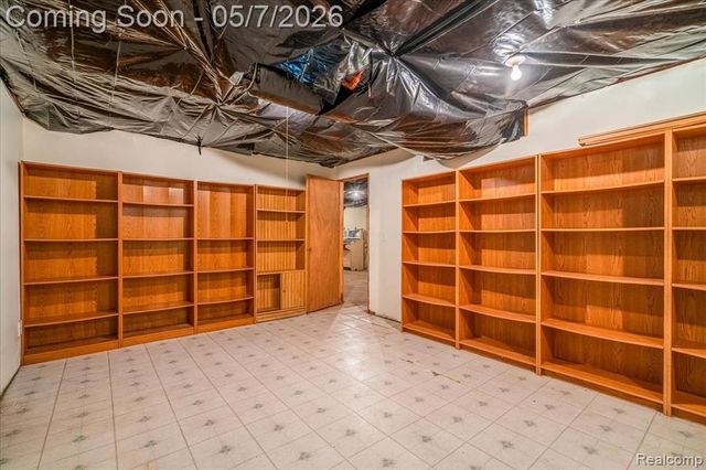 20650 Sherwood Road, Belleville, MI 48111