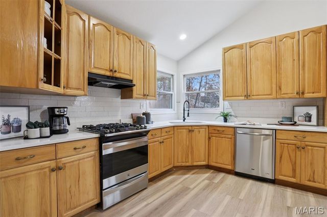 1357 S Lake Sherwood Drive, Marthasville, MO 63357