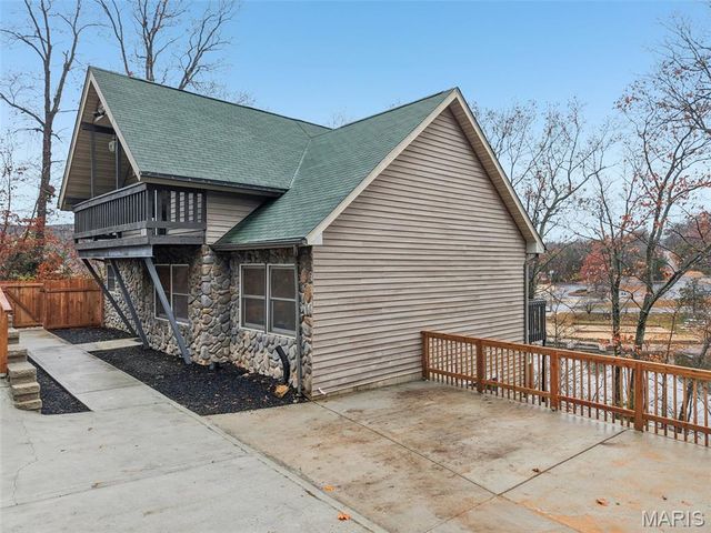 1357 S Lake Sherwood Drive, Marthasville, MO 63357