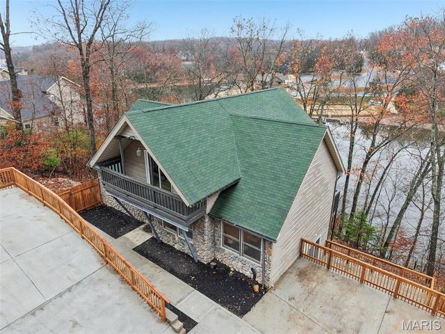 1357 S Lake Sherwood Drive, Marthasville, MO 63357