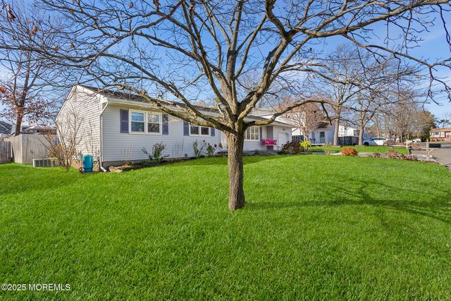 380 Delaware Drive, Brick, NJ 08723