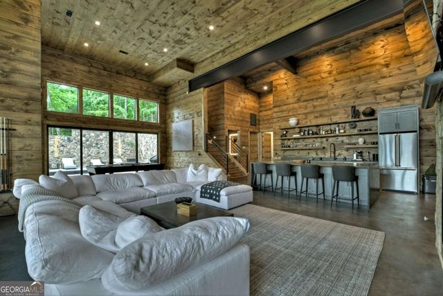 415 Green Ridge Trail, Blue Ridge, GA 30513