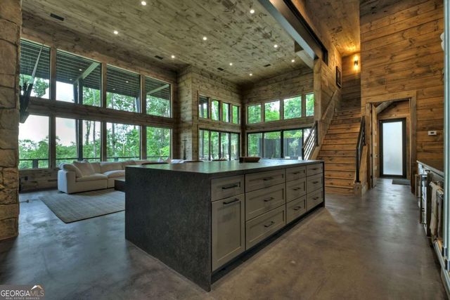 415 Green Ridge Trail, Blue Ridge, GA 30513