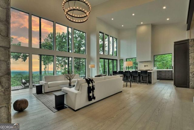 415 Green Ridge Trail, Blue Ridge, GA 30513