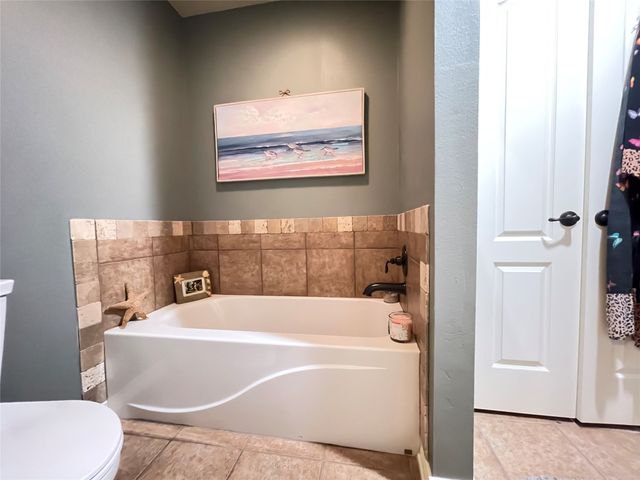 421 W Cumberland Road 701, Tyler, TX 75703