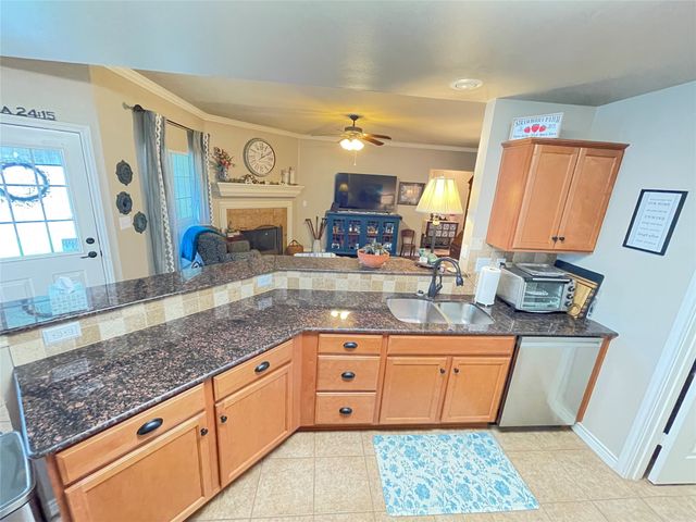 421 W Cumberland Road 701, Tyler, TX 75703