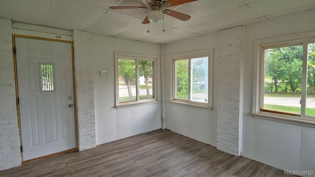 13801 Pearson Street, Oak Park, MI 48237