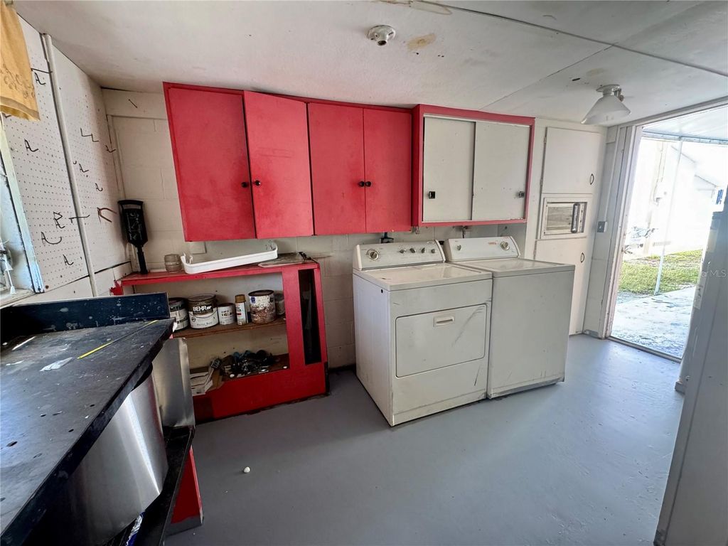 Image 23 of property listing at 1919 PLEASURE DRIVE, Holiday, FL 34691