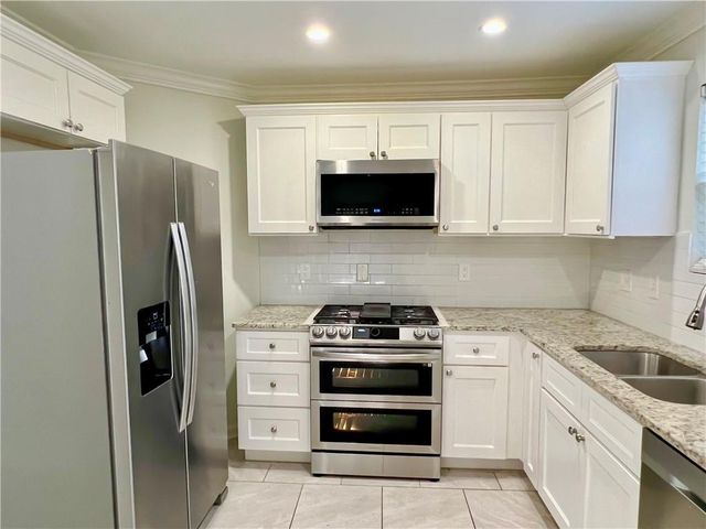 4010 Marshwood Trace, Atlanta, GA 30349