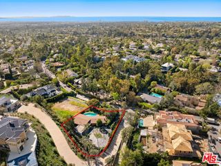 590 N Tigertail Road, Los Angeles, CA 90049