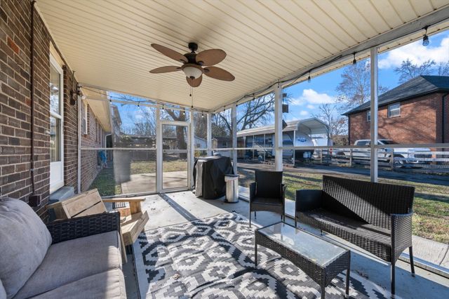 640 Denver Dr, Hermitage, TN 37076