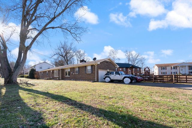 640 Denver Dr, Hermitage, TN 37076