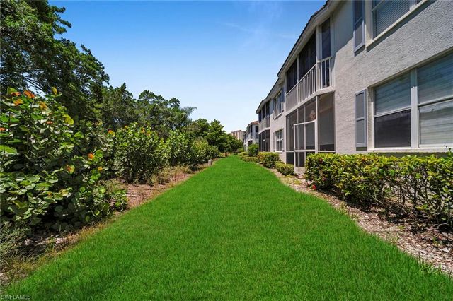 1024 Mainsail DR 512, Naples, FL 34114