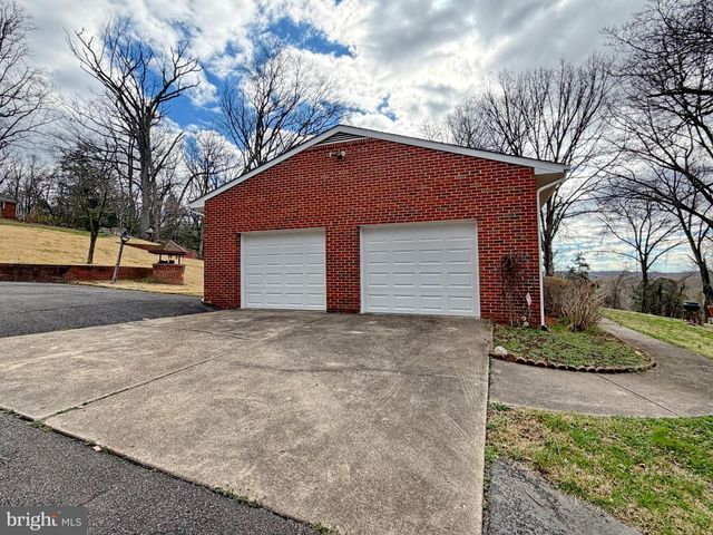 10714 LIVINGSTON RD, Fort Washington, MD 20744