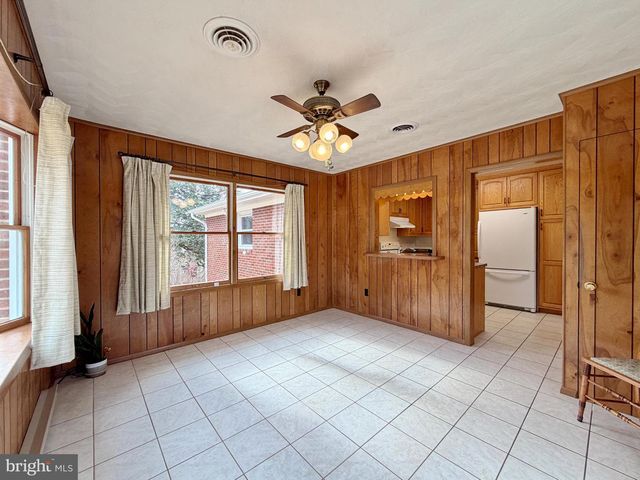 10714 LIVINGSTON RD, Fort Washington, MD 20744