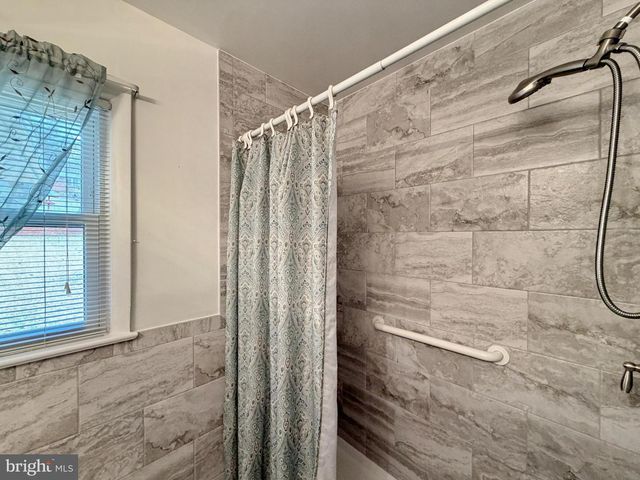 10714 LIVINGSTON RD, Fort Washington, MD 20744