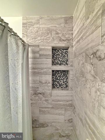 10714 LIVINGSTON RD, Fort Washington, MD 20744