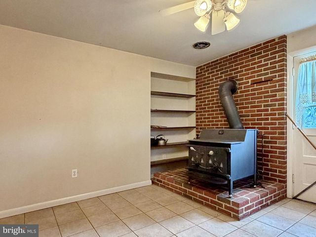 10714 LIVINGSTON RD, Fort Washington, MD 20744