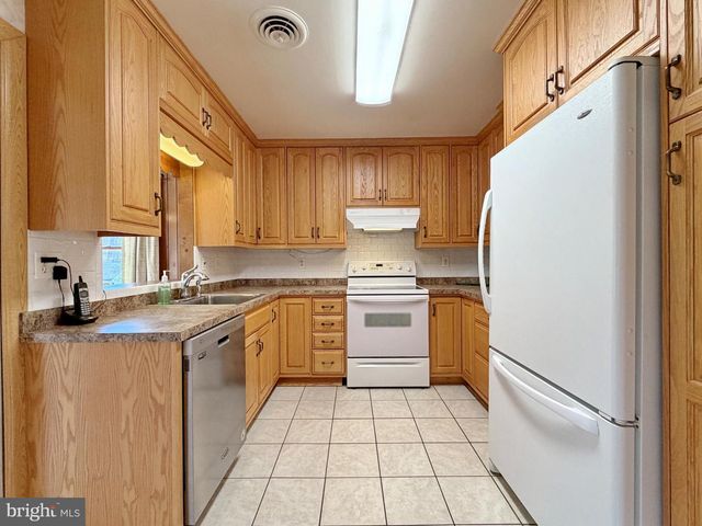 10714 LIVINGSTON RD, Fort Washington, MD 20744