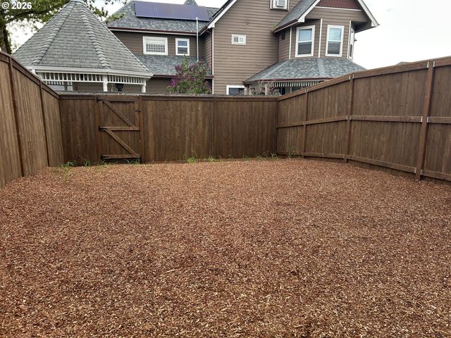1442 Laura Vista Dr Nw, Albany, OR 97321
