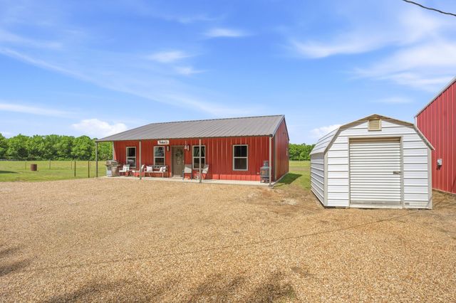 3027 NW State Highway 11, Leonard, TX 75452