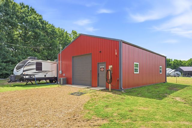 3027 NW State Highway 11, Leonard, TX 75452