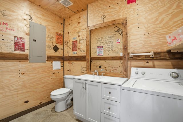 3027 NW State Highway 11, Leonard, TX 75452