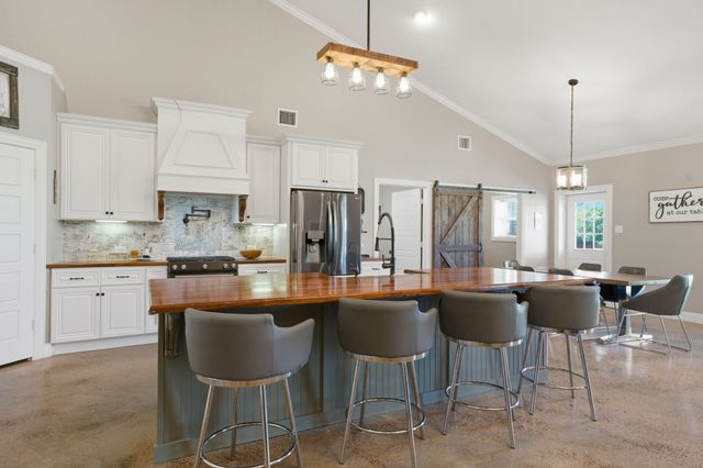 3027 NW State Highway 11, Leonard, TX 75452