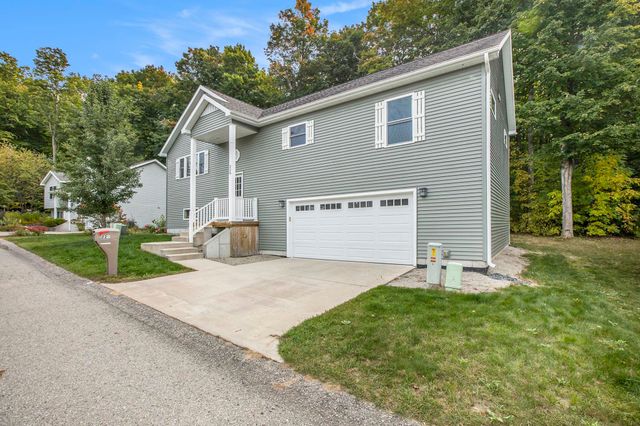 220 Parkview Drive, Paradise Twp, MI 49649