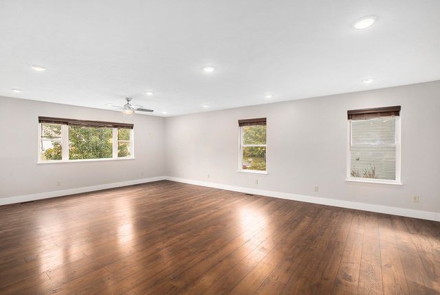 220 Parkview Drive, Paradise Twp, MI 49649