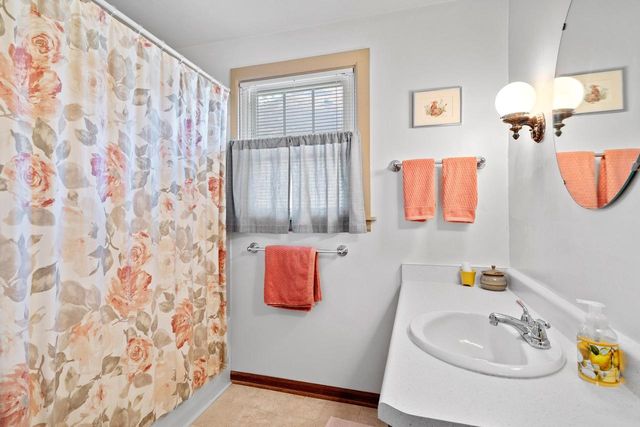 2211 N 8th STREET, Sheboygan, WI 53083