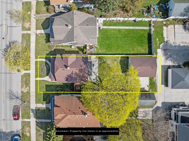 2211 N 8th STREET, Sheboygan, WI 53083
