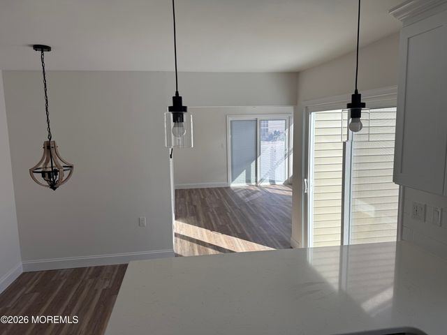 18 Mansfield Avenue, Manchester, NJ 08759