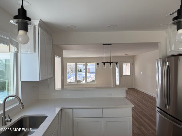 18 Mansfield Avenue, Manchester, NJ 08759