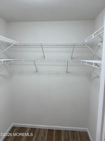 18 Mansfield Avenue, Manchester, NJ 08759