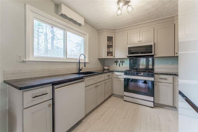 1366 Gray Rock Drive, Marietta, GA 30066