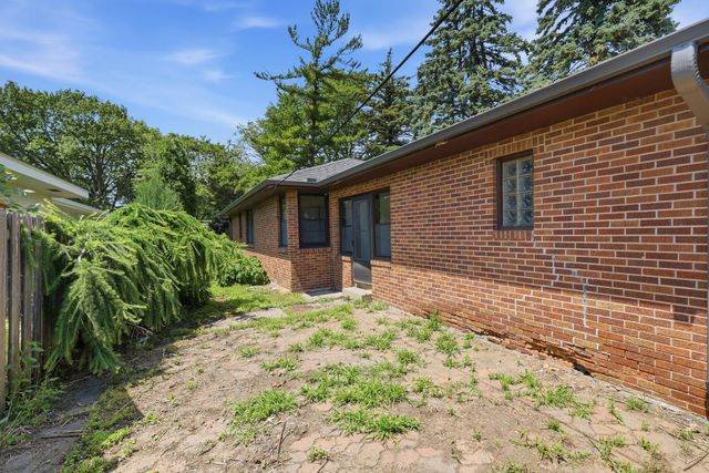3131 Parkview Boulevard, Robbinsdale, MN 55422