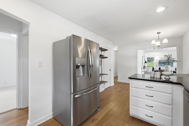 3131 Parkview Boulevard, Robbinsdale, MN 55422