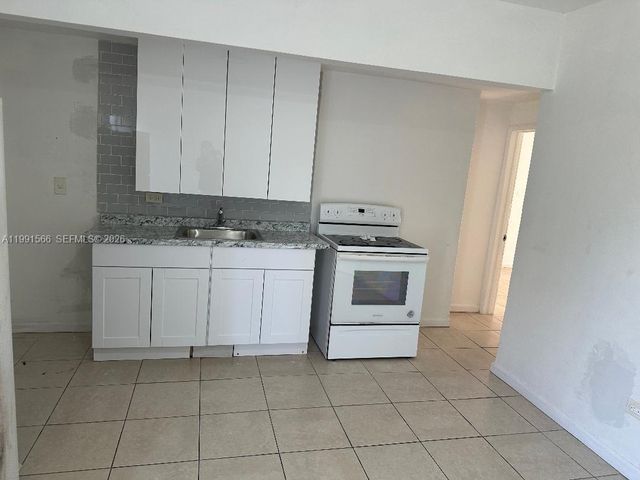 1293 NE 109th St 4, Miami, FL 33161