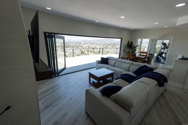 1110 Monterey Drive, El Cajon, CA 92020