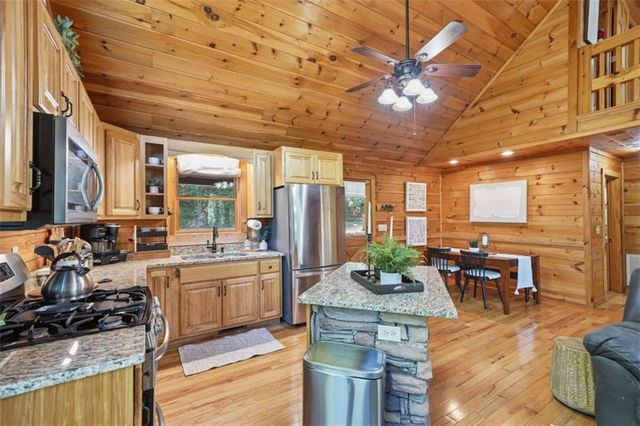 288 Kim Bolton Drive, Morganton, GA 30560
