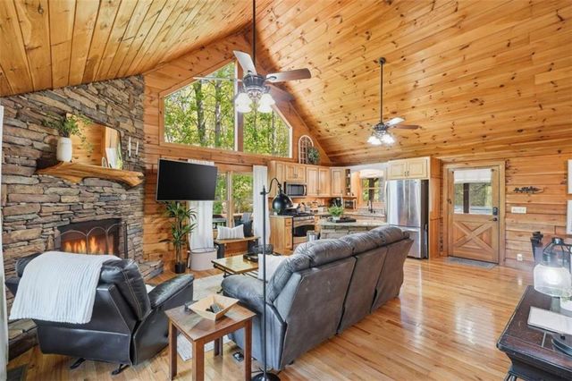 288 Kim Bolton Drive, Morganton, GA 30560
